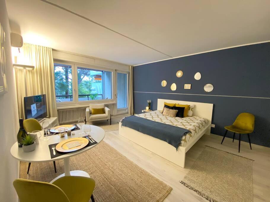 Luganersee, Pool, Strand, Parkplatz, Suite Bissone Ngoại thất bức ảnh