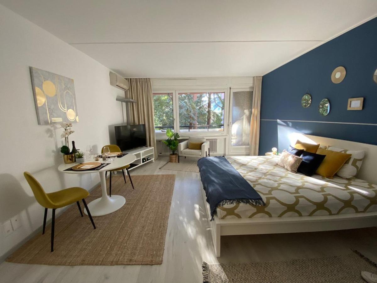 Luganersee, Pool, Strand, Parkplatz, Suite Bissone Ngoại thất bức ảnh